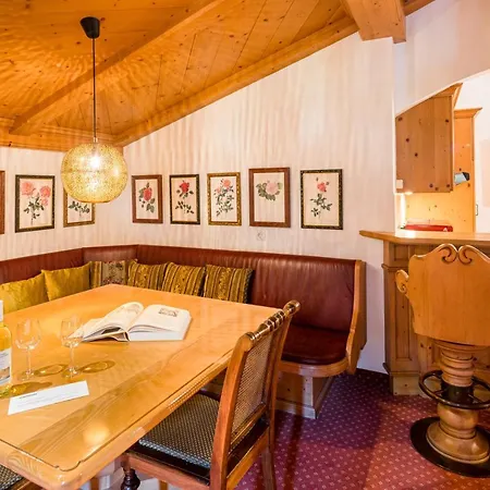 Sunneschloessli Tannheimer Tal Нессельвенгле