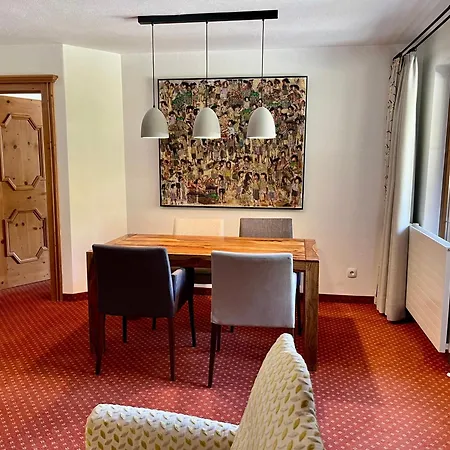 Sunneschloessli Tannheimer Tal Нессельвенгле