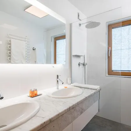 Sunneschloessli Tannheimer Tal * Нессельвенгле